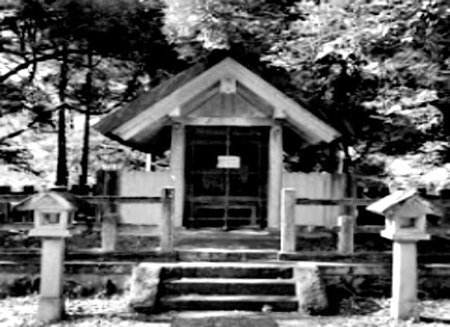 玉湖神社の社