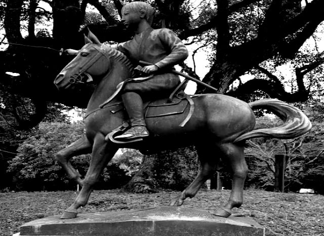 田原坂公園にある像