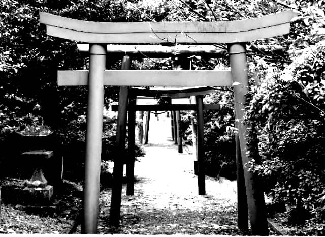 鏡山の外観