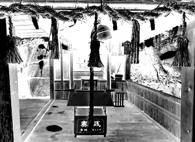 高津神社の外観