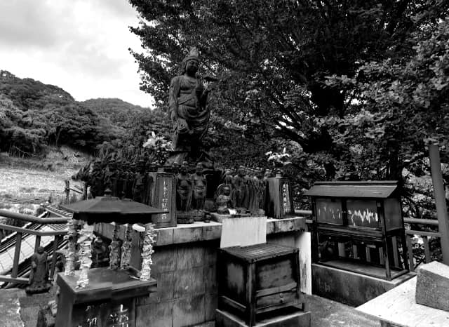 椿堂（遍照院）の外観
