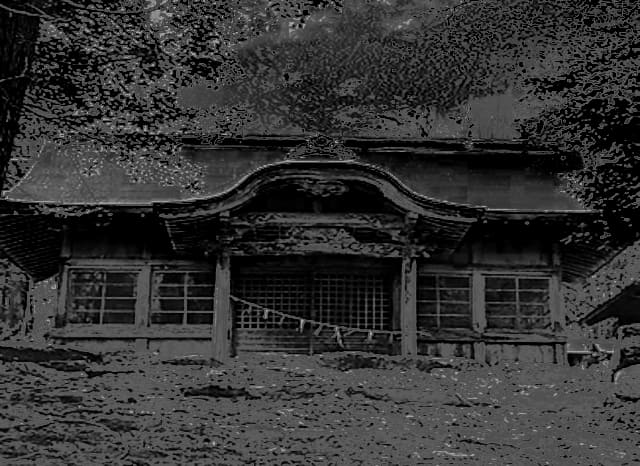 神山の新田八幡神社の外観