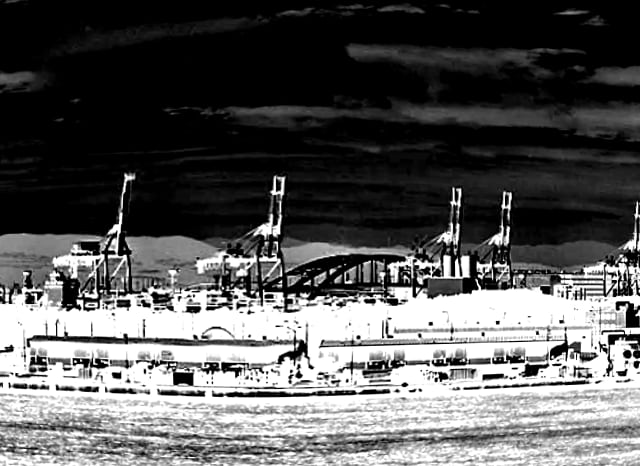 人工島（南港南）の外観