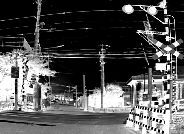 安中踏切の外観