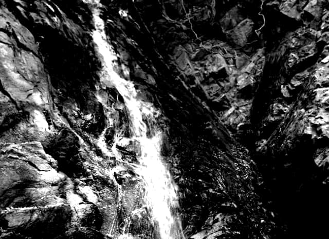 源氏の滝の外観