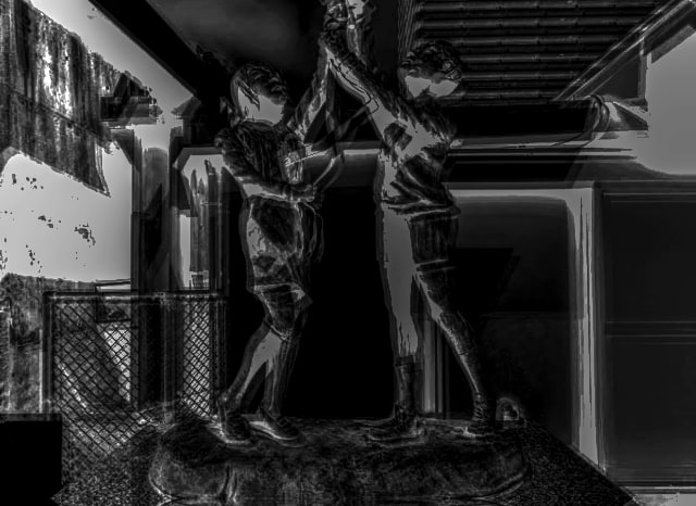 京橋駅爆撃被災者慰霊碑の外観