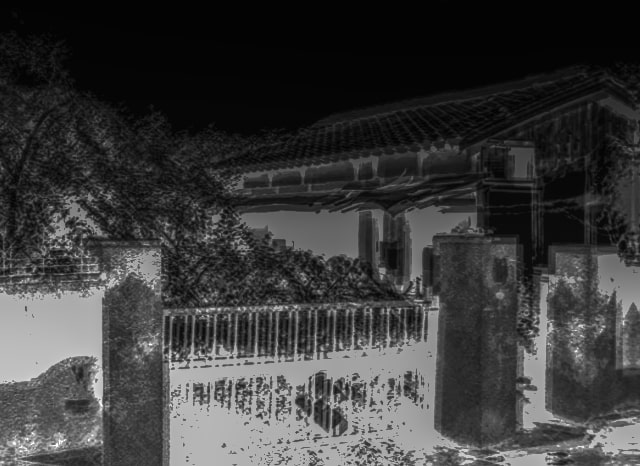 西稱寺裏の廃屋の外観