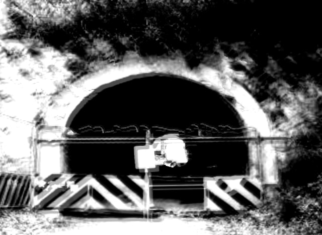 七三峠のトンネルの外観