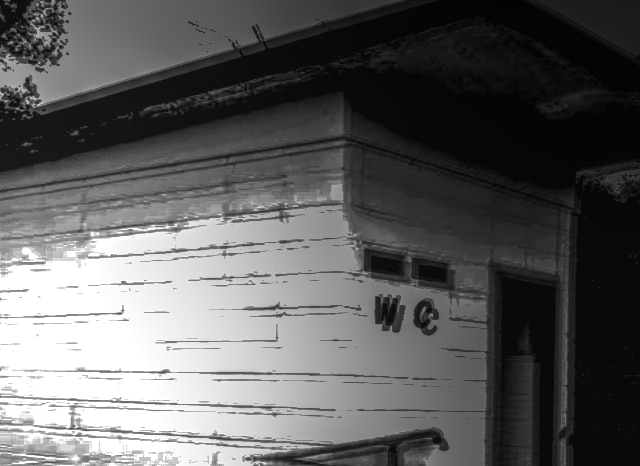 甲山墓園 公衆トイレの外観