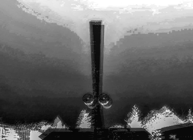 手柄山中央公園の慰霊塔